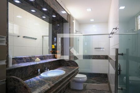 Casa à venda com 640m², 8 quartos e 5 vagasBanheiro da Suíte 3