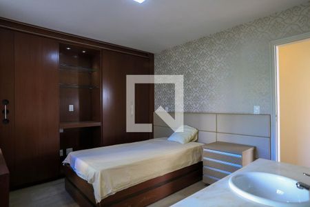 Casa à venda com 640m², 8 quartos e 5 vagasQuarto 5