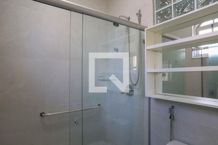 Casa à venda com 640m², 8 quartos e 5 vagasBanheiro 5