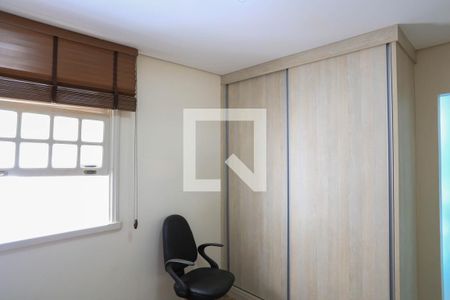 Casa à venda com 640m², 8 quartos e 5 vagasQuarto 4