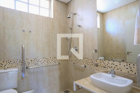 Casa à venda com 640m², 8 quartos e 5 vagasBanheiro 1