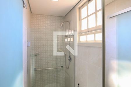 Casa à venda com 640m², 8 quartos e 5 vagasBanheiro 3