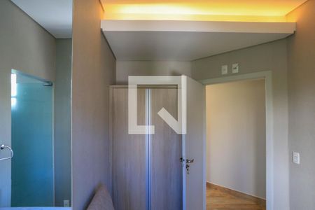 Casa à venda com 640m², 8 quartos e 5 vagasBanheiro 5