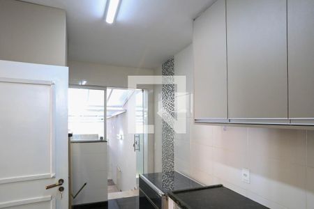 Casa à venda com 640m², 8 quartos e 5 vagasCozinha