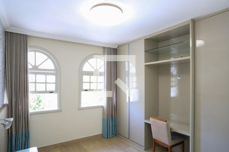 Casa à venda com 640m², 8 quartos e 5 vagasSuíte 3