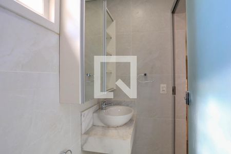 Casa à venda com 640m², 8 quartos e 5 vagasBanheiro 3