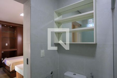 Casa à venda com 640m², 8 quartos e 5 vagasBanheiro 4