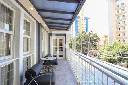 Casa à venda com 640m², 8 quartos e 5 vagasVaranda