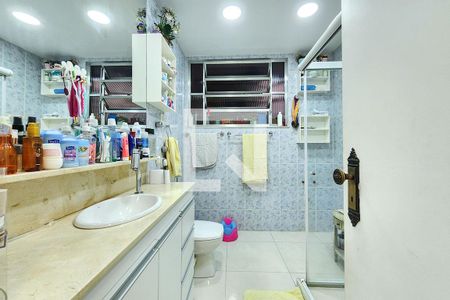 Apartamento à venda com 180m², 3 quartos e 1 vagaBanheiro Social