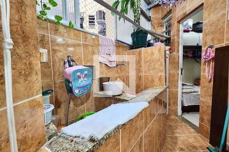 Apartamento à venda com 180m², 3 quartos e 1 vagaÁrea de Serviço