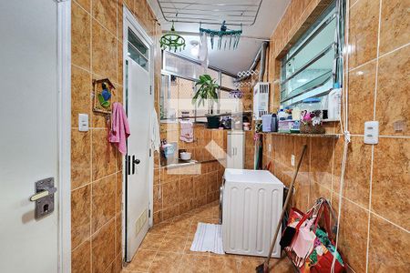 Apartamento à venda com 180m², 3 quartos e 1 vagaÁrea de Serviço