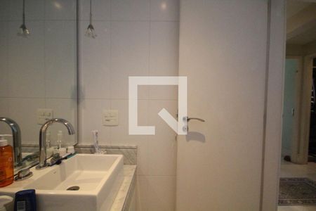 Apartamento à venda com 184m², 3 quartos e 3 vagasBanheiro da Suite 1