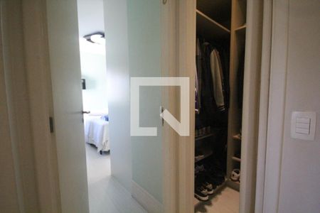 Apartamento à venda com 184m², 3 quartos e 3 vagasCloset da Suite 2