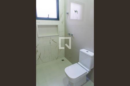 Casa de condomínio à venda com 232m², 3 quartos e 4 vagas Casa de condomínio à venda com 232m², 3 quartos e 4 vagasBanheiro do Quarto 1