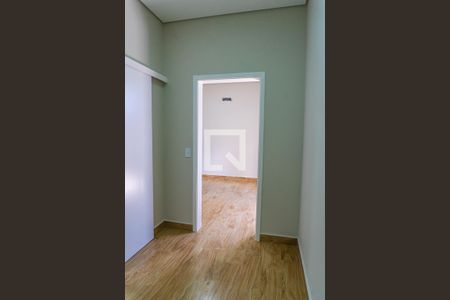 Casa de condomínio à venda com 232m², 3 quartos e 4 vagas Casa de condomínio à venda com 232m², 3 quartos e 4 vagasCloset da suíte