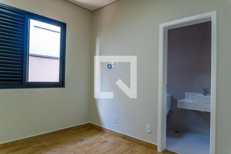 Casa de condomínio à venda com 232m², 3 quartos e 4 vagas Casa de condomínio à venda com 232m², 3 quartos e 4 vagasQuarto 1