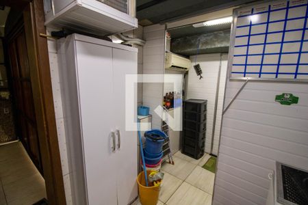 Casa à venda com 230m², 3 quartos e 3 vagas Casa à venda com 230m², 3 quartos e 3 vagasÁrea de Serviço