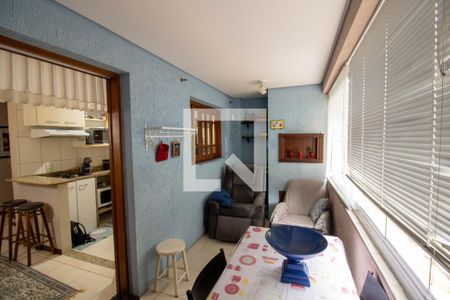 Casa à venda com 230m², 3 quartos e 3 vagas Casa à venda com 230m², 3 quartos e 3 vagasSala 2