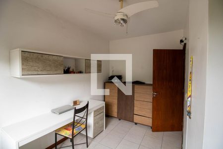 Casa à venda com 230m², 3 quartos e 3 vagas Casa à venda com 230m², 3 quartos e 3 vagasQuarto 2