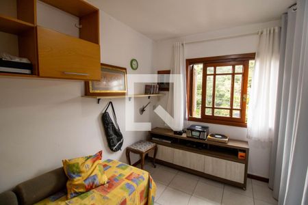 Casa à venda com 230m², 3 quartos e 3 vagas Casa à venda com 230m², 3 quartos e 3 vagasQuarto 1