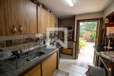 Casa à venda com 230m², 3 quartos e 3 vagas Casa à venda com 230m², 3 quartos e 3 vagasÁrea comum