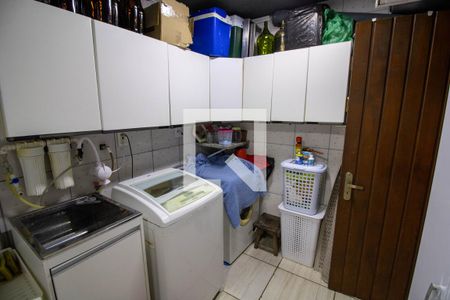 Casa à venda com 230m², 3 quartos e 3 vagas Casa à venda com 230m², 3 quartos e 3 vagasÁrea de Serviço