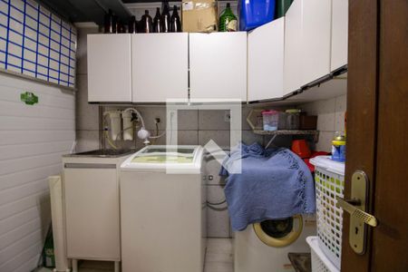 Casa à venda com 230m², 3 quartos e 3 vagas Casa à venda com 230m², 3 quartos e 3 vagasÁrea de Serviço