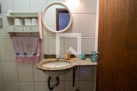 Casa à venda com 230m², 3 quartos e 3 vagas Casa à venda com 230m², 3 quartos e 3 vagasLavabo