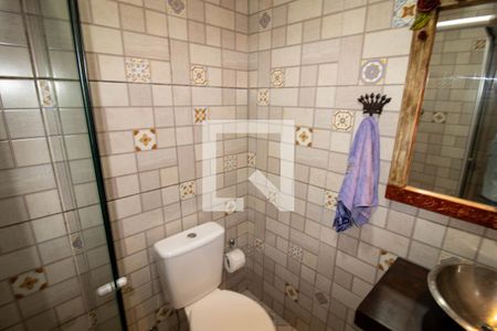 Casa à venda com 230m², 3 quartos e 3 vagas Casa à venda com 230m², 3 quartos e 3 vagasBanheiro 2