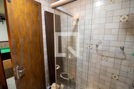 Casa à venda com 230m², 3 quartos e 3 vagas Casa à venda com 230m², 3 quartos e 3 vagasBanheiro 2