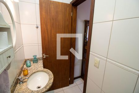 Casa à venda com 230m², 3 quartos e 3 vagas Casa à venda com 230m², 3 quartos e 3 vagasLavabo