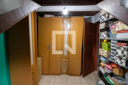 Casa à venda com 230m², 3 quartos e 3 vagas Casa à venda com 230m², 3 quartos e 3 vagasDepósito