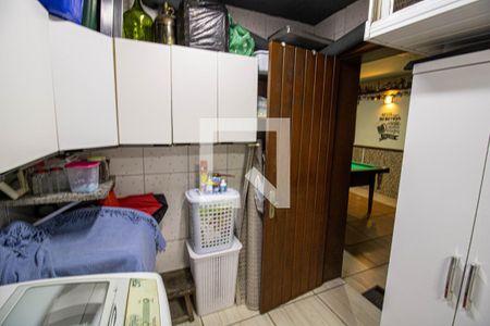 Casa à venda com 230m², 3 quartos e 3 vagas Casa à venda com 230m², 3 quartos e 3 vagasÁrea de Serviço