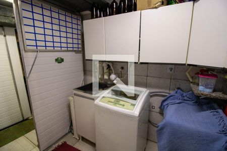 Casa à venda com 230m², 3 quartos e 3 vagas Casa à venda com 230m², 3 quartos e 3 vagasÁrea de Serviço