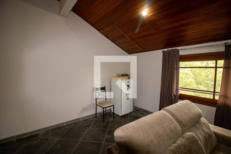 Casa à venda com 230m², 3 quartos e 3 vagas Casa à venda com 230m², 3 quartos e 3 vagasSala 3