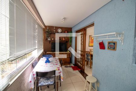 Casa à venda com 230m², 3 quartos e 3 vagas Casa à venda com 230m², 3 quartos e 3 vagasSala 2