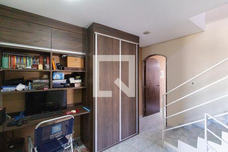 Casa à venda com 250m², 5 quartos e 6 vagasCorredor