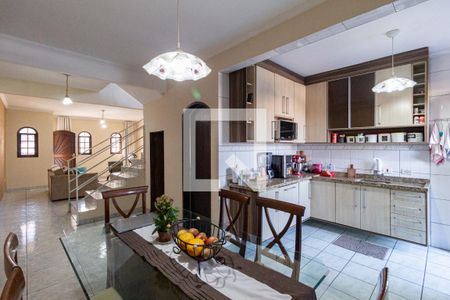 Casa à venda com 250m², 5 quartos e 6 vagasCozinha