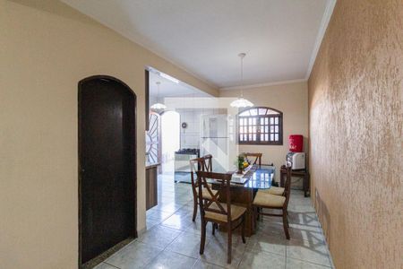 Casa à venda com 250m², 5 quartos e 6 vagasCozinha