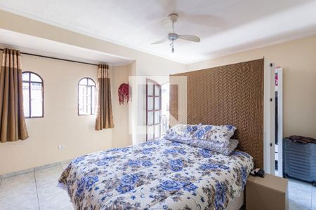 Suíte de casa à venda com 5 quartos, 250m² em Santa Maria, Osasco