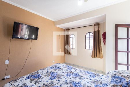 Suíte de casa à venda com 5 quartos, 250m² em Santa Maria, Osasco