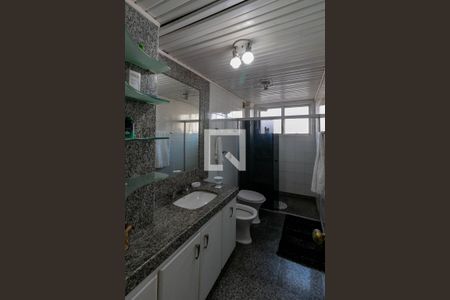 Apartamento à venda com 220m², 4 quartos e 2 vagasBanheiro