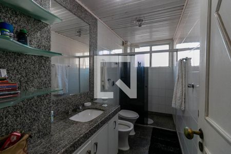 Apartamento à venda com 220m², 4 quartos e 2 vagasBanheiro