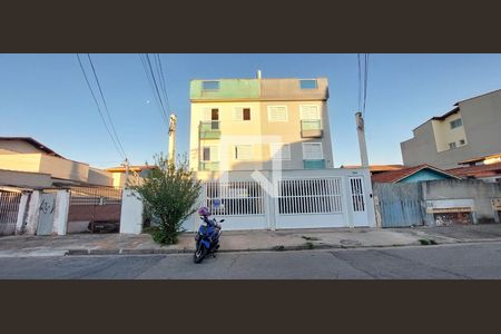 Apartamento para alugar com 80m², 2 quartos e 1 vaga Apartamento para alugar com 80m², 2 quartos e 1 vagaFachada