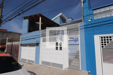 Casa de condomínio à venda com 230m², 4 quartos e 2 vagasFachada