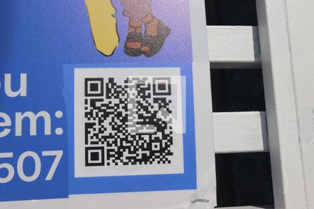 Casa de condomínio à venda com 230m², 4 quartos e 2 vagasQR code