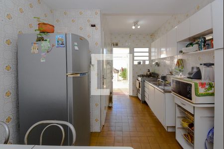 Casa à venda com 137m², 3 quartos e 2 vagas Casa à venda com 137m², 3 quartos e 2 vagasCozinha