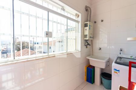 Casa à venda com 240m², 3 quartos e 6 vagas Casa à venda com 240m², 3 quartos e 6 vagasÁrea de Serviço