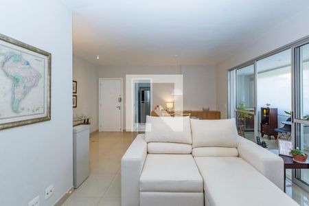 Apartamento à venda com 115m², 3 quartos e 2 vagas Apartamento à venda com 115m², 3 quartos e 2 vagasSala