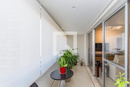 Apartamento à venda com 115m², 3 quartos e 2 vagas Apartamento à venda com 115m², 3 quartos e 2 vagasVaranda da Sala